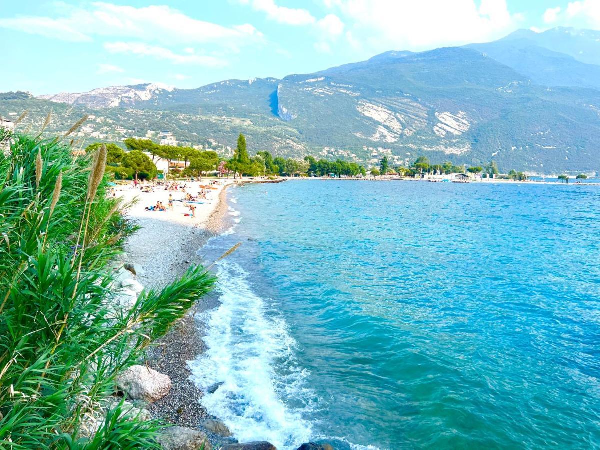 G-House Modernes Apartment Mit Tollem Ausblick Riva del Garda Exterior foto