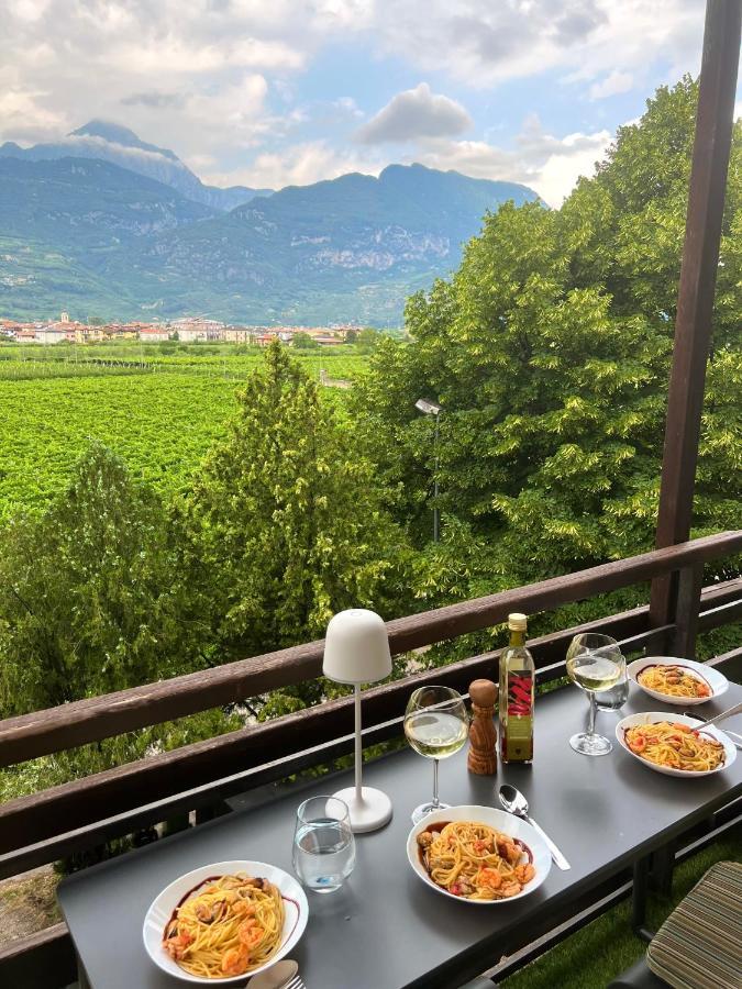 G-House Modernes Apartment Mit Tollem Ausblick Riva del Garda Exterior foto