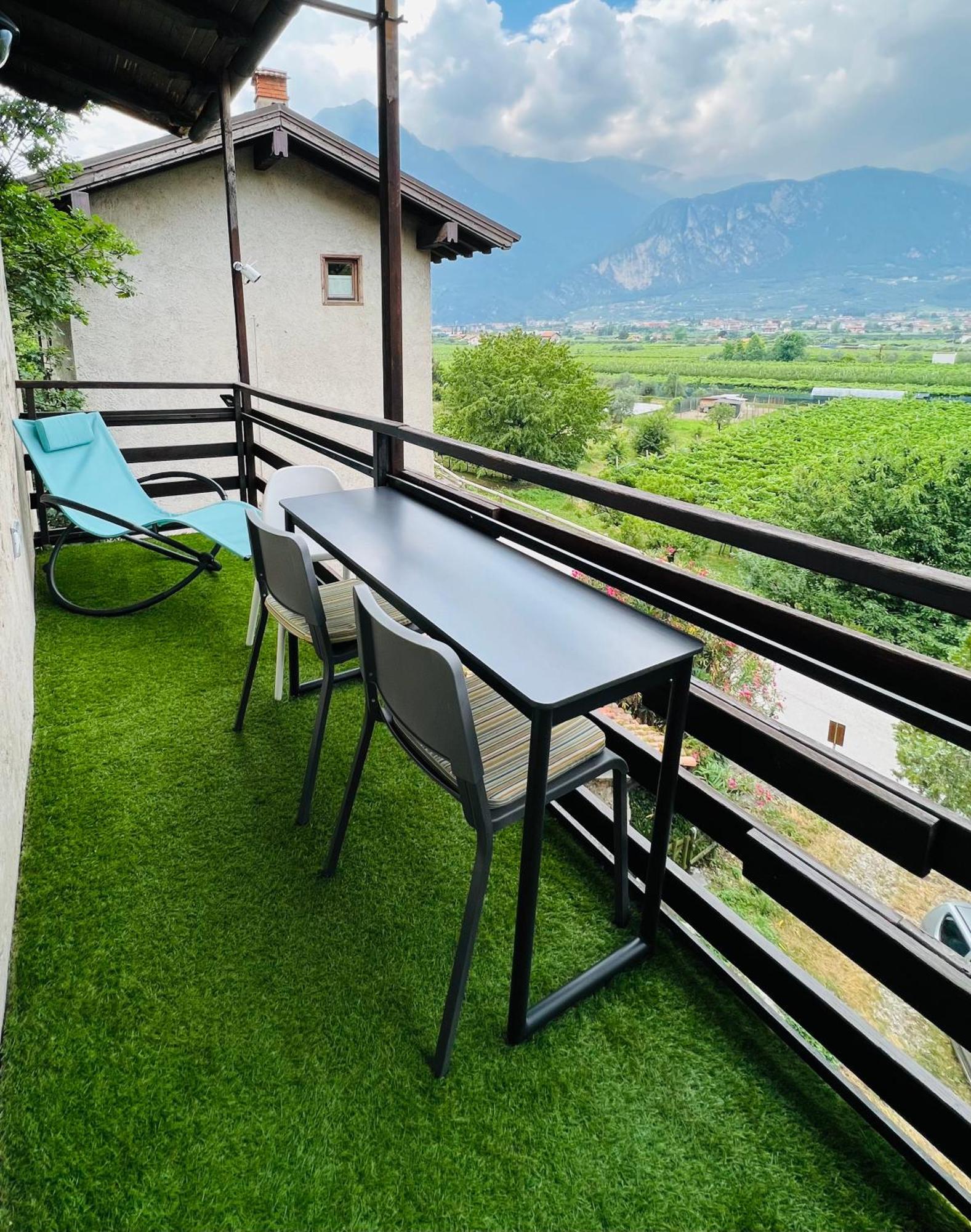 G-House Modernes Apartment Mit Tollem Ausblick Riva del Garda Exterior foto